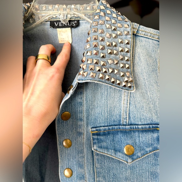 Studded Sleeveless Denim Vest - Picture 4 of 4